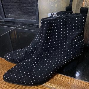✨BNWT Studded Black Valerie Booties New Day brand Size 7✨
